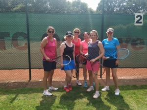 Die Damen 40 nach ihrem hauchdünnen 5:4-Sieg gegen Halterner TC 2 