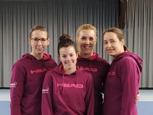 Mit einem souveränen 5:1-Sieg beim TV Warendorf feierten die Damen 1 des TC Ostbevern den dritten Erfolg in Serie.