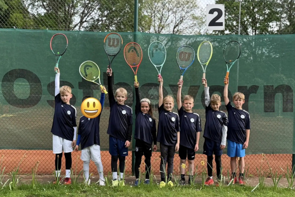 Die beiden U9-Teams im Sommer 2026. Foto: TCO