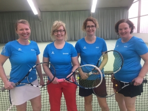 Die Damen 30 nach dem 5:1-Erfolg gegen Greven - V.l. Karin Finke, Simone Gerding, Astrid Struffert, Karin Walbelder
