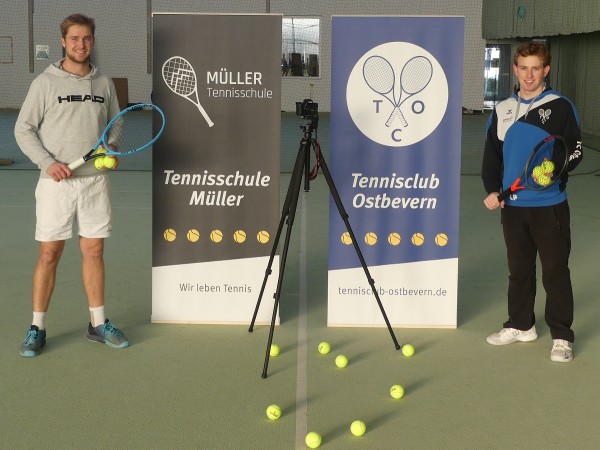 Tennistrainer Nils Müller und TCO-Vorstandsmitglied Lukas Peschke setzten das Videoprojekt gemeinsam um.