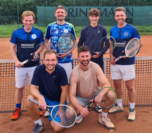 Von links hintere Reihe: Lukas Peschke, Ralph Löckener, Leo Mühlenhoff, Sebastian Tebbe Vorne kniend von links: Kevin Niebrügge, Tim Horstmann Es fehlt: Jörn Spahn