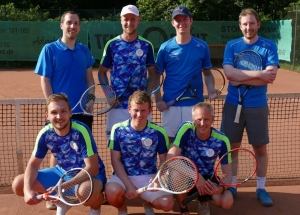 Die Herren 1 des TCO besiegten in einem Krimi THC Münster 2 und sind Tabellenführer der Bezirksliga