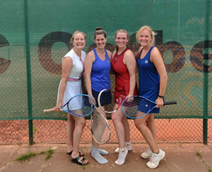 Klare Sache für die Damen II